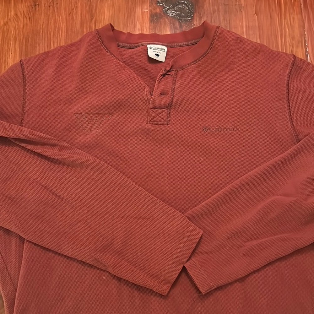 Columbia - Virginia Tech embroidered pullover (Maroon)